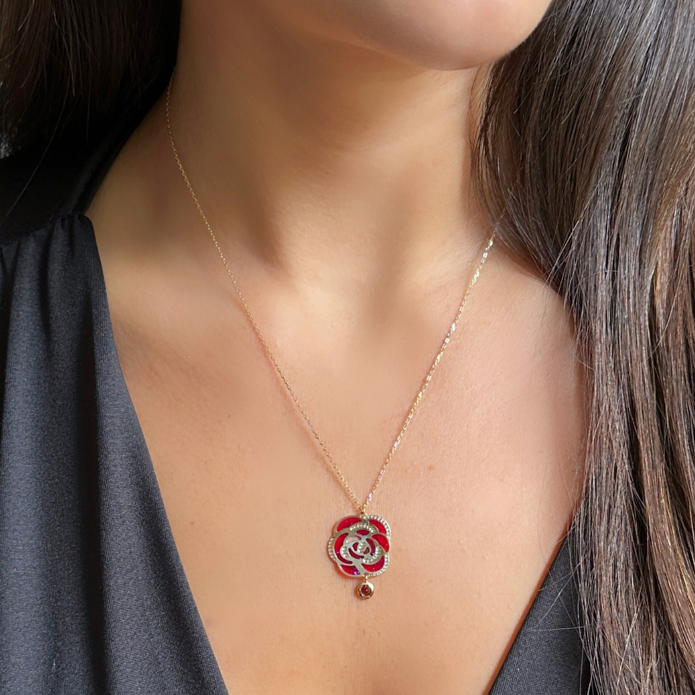 Red rose flower shaped stained pendant