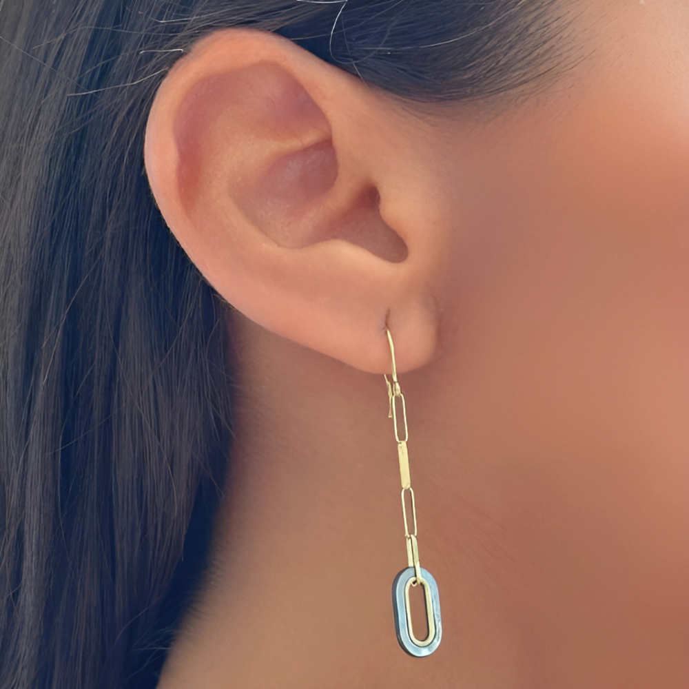 Gray – yellow gold chain earrings