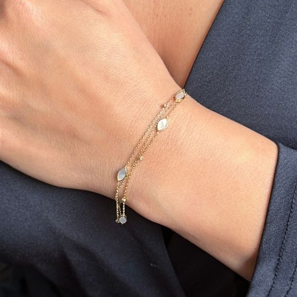 Triple bracelet mother of pearl leaves