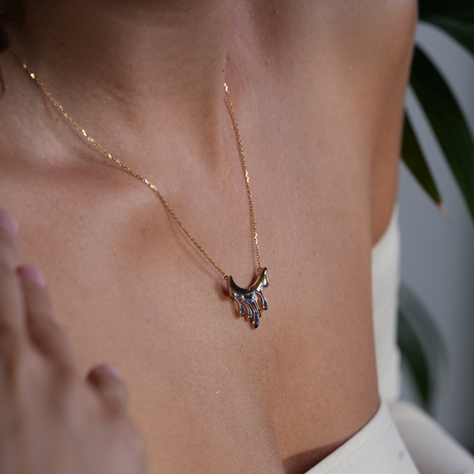 Liquefy – Navy blue enamel drips necklace