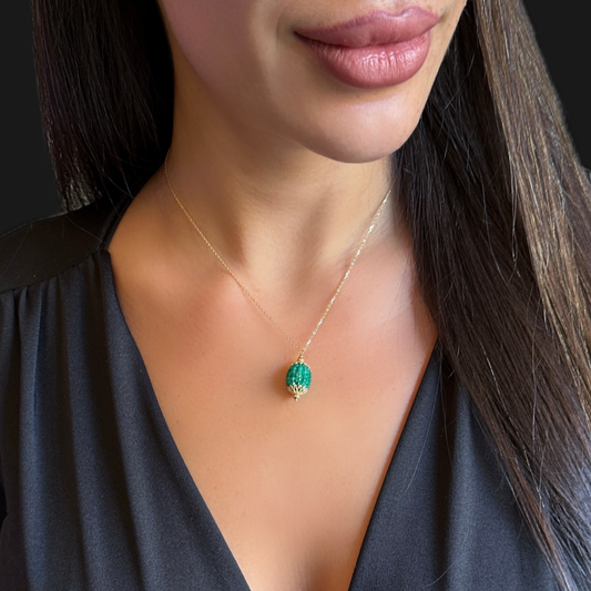 Green beads ball shape – gold necklace