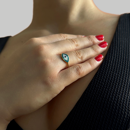 Eye shaped - gold ring