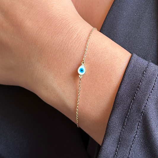 Drop shaped eye - gold bracelet