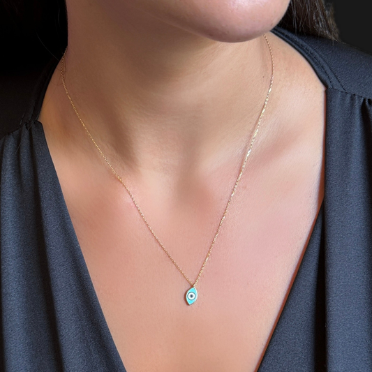Vertical eye – gold necklace
