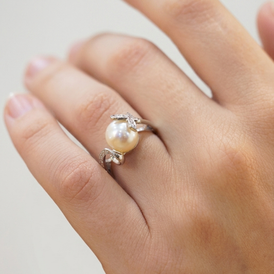 Butterfly Cultured Pearl & Diamond Ring