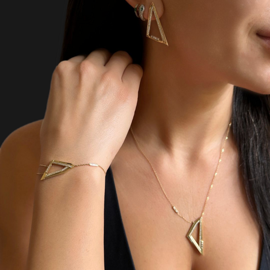 Geometric Glamour – irregular quadrilateral