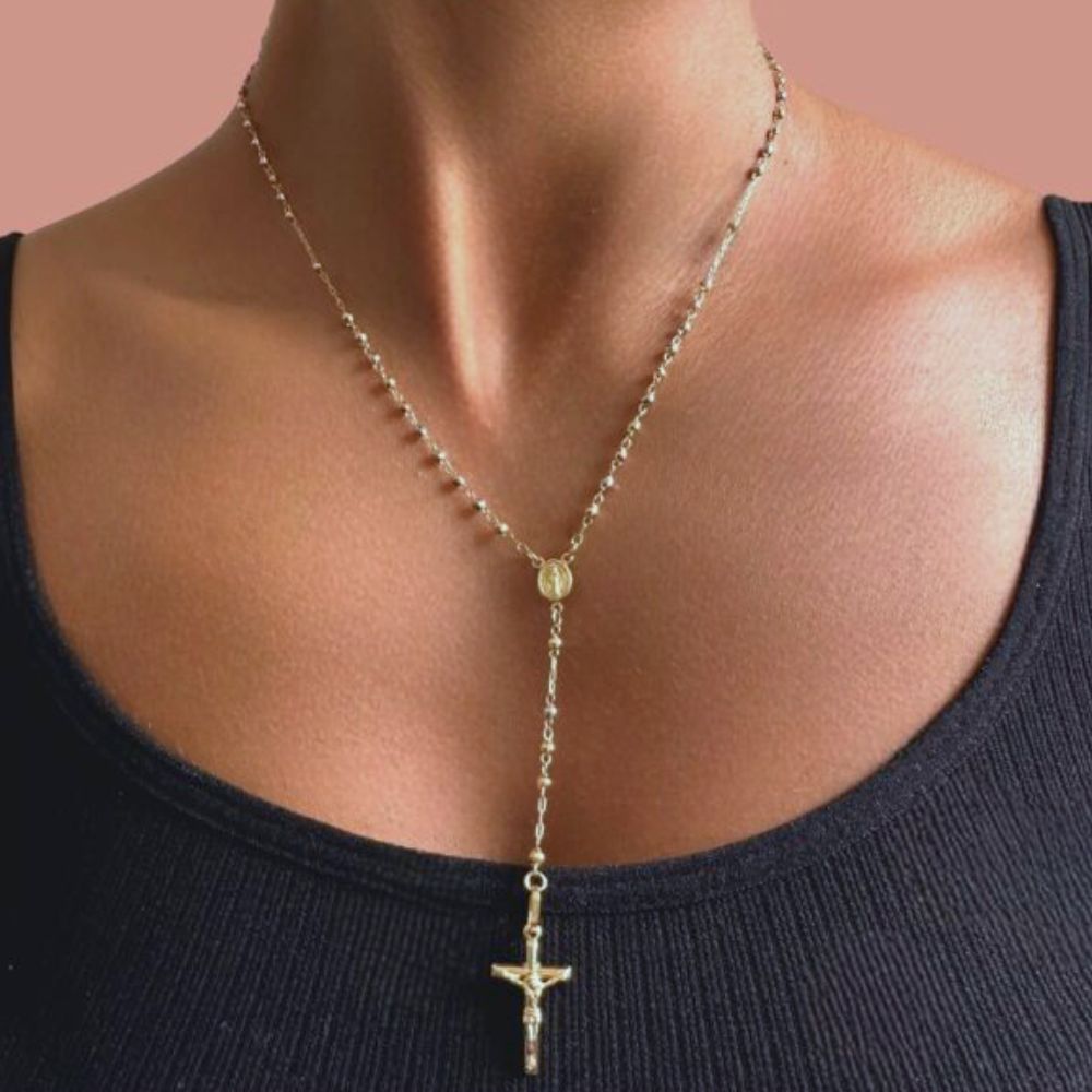 Rosary – tricolor beaded necklace