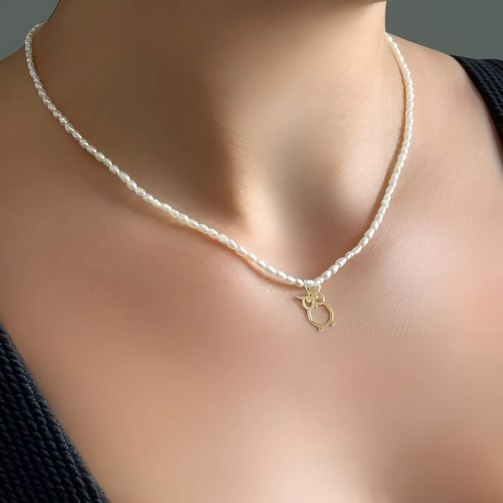 Water pearl necklaces