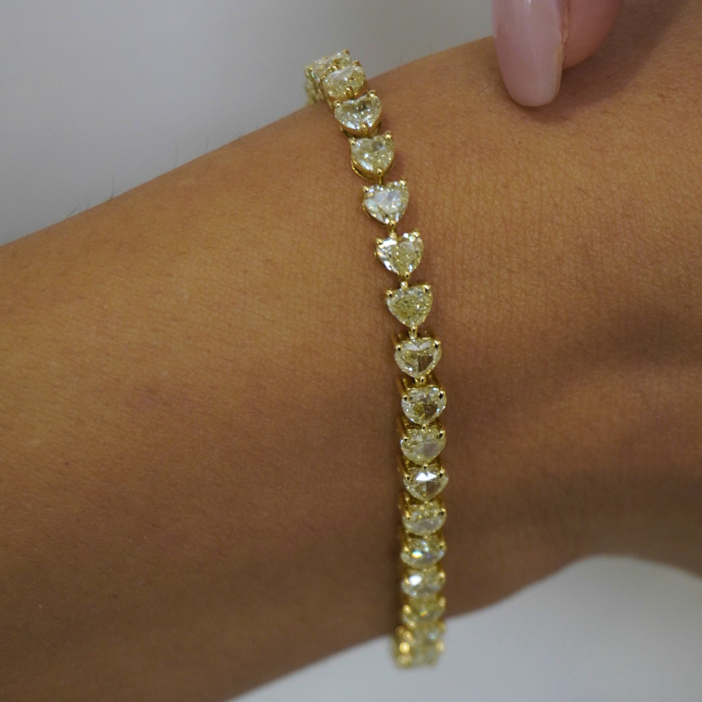 Fancy Yellow heart shaped Diamond, tennis bracelet