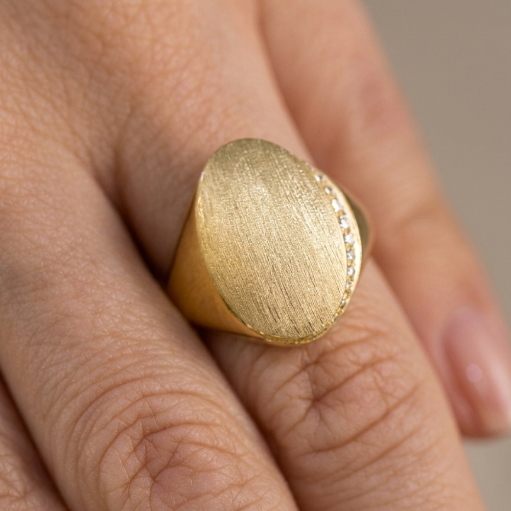Statement Elegance Gold Ring