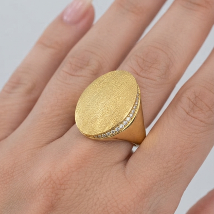 Statement Elegance Gold Ring