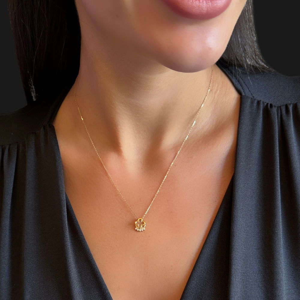 Clover and zircon stones – gold necklace