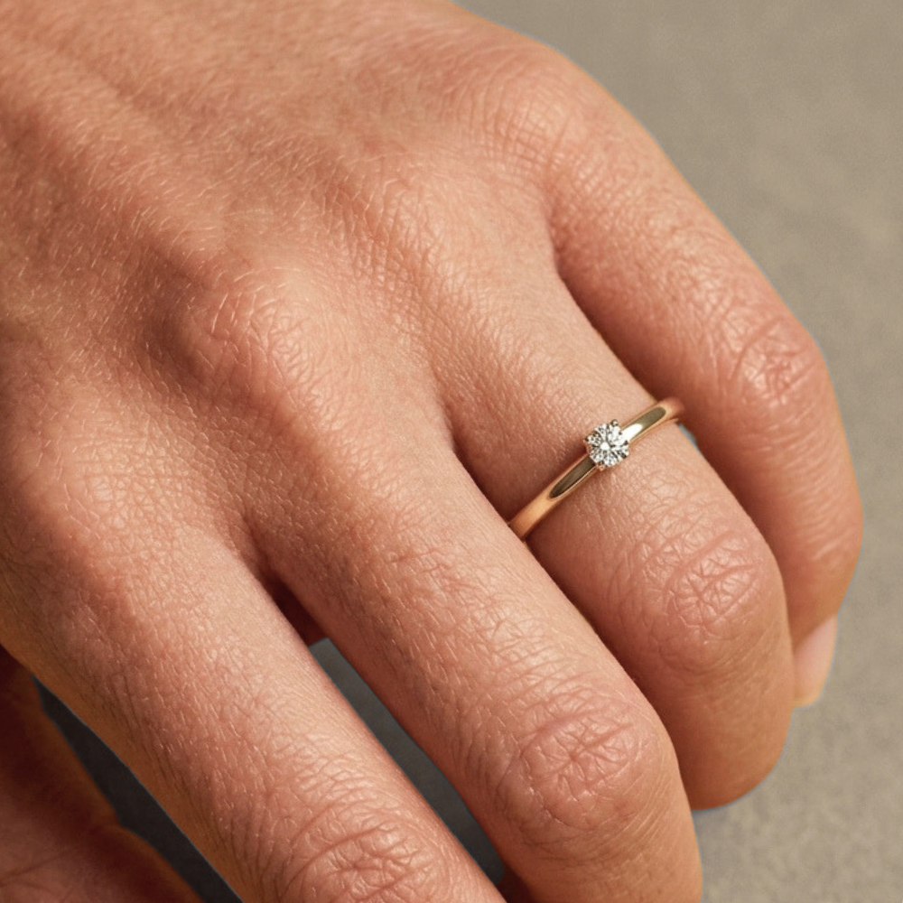 Minimal Solitaire Engagement - 18k Ring